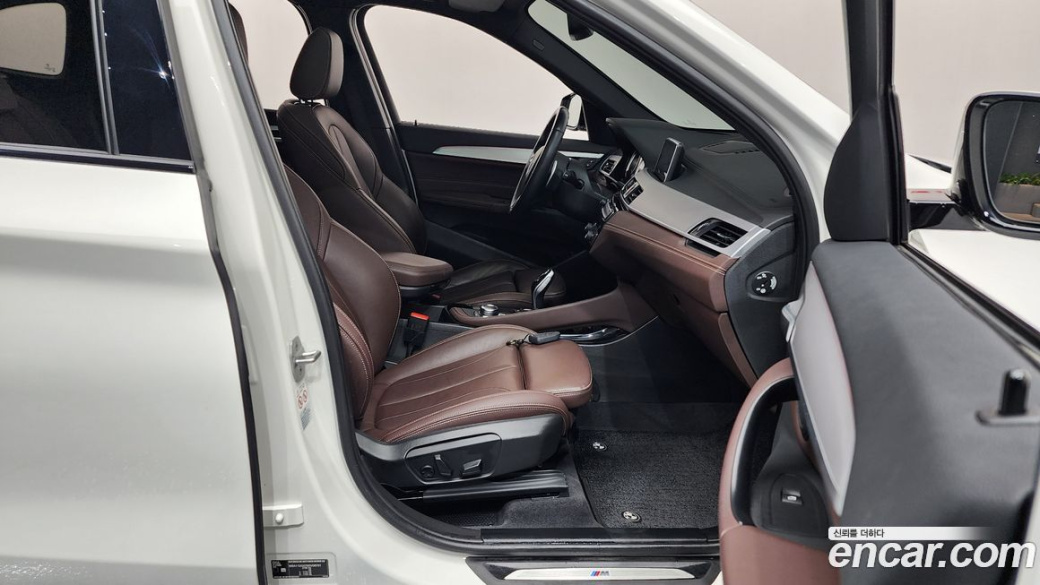 BMW X1 xDrive 20i M Sport, 2022