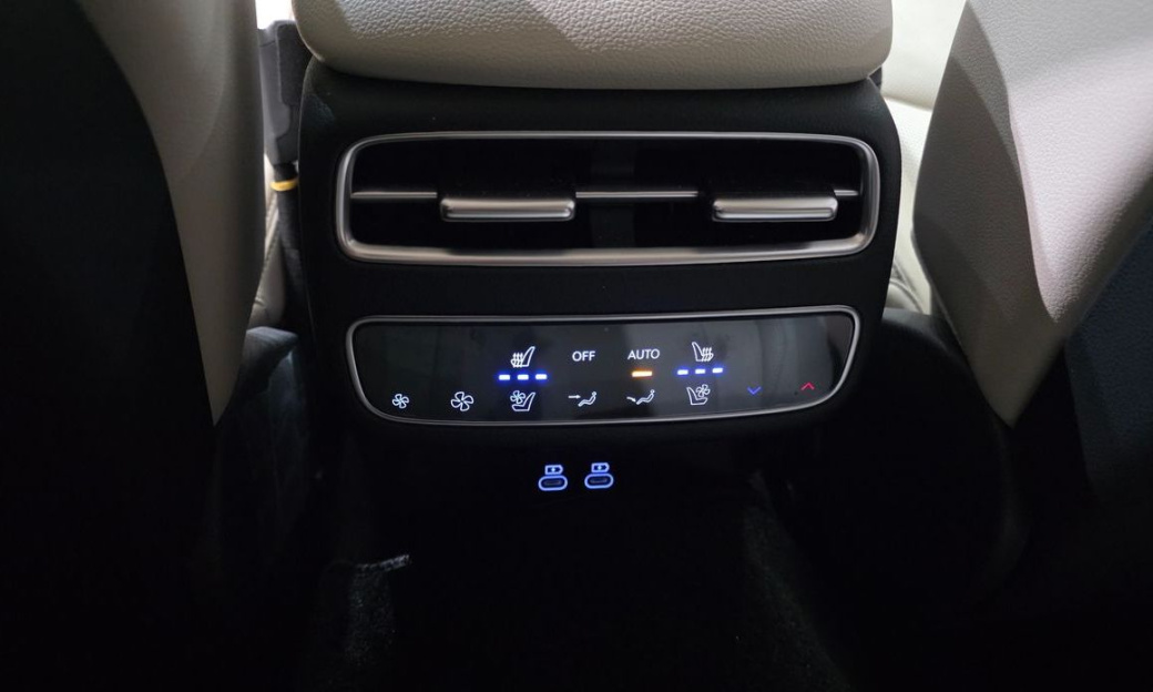 Genesis GV70 2.5T Gasoline AWD, 2025