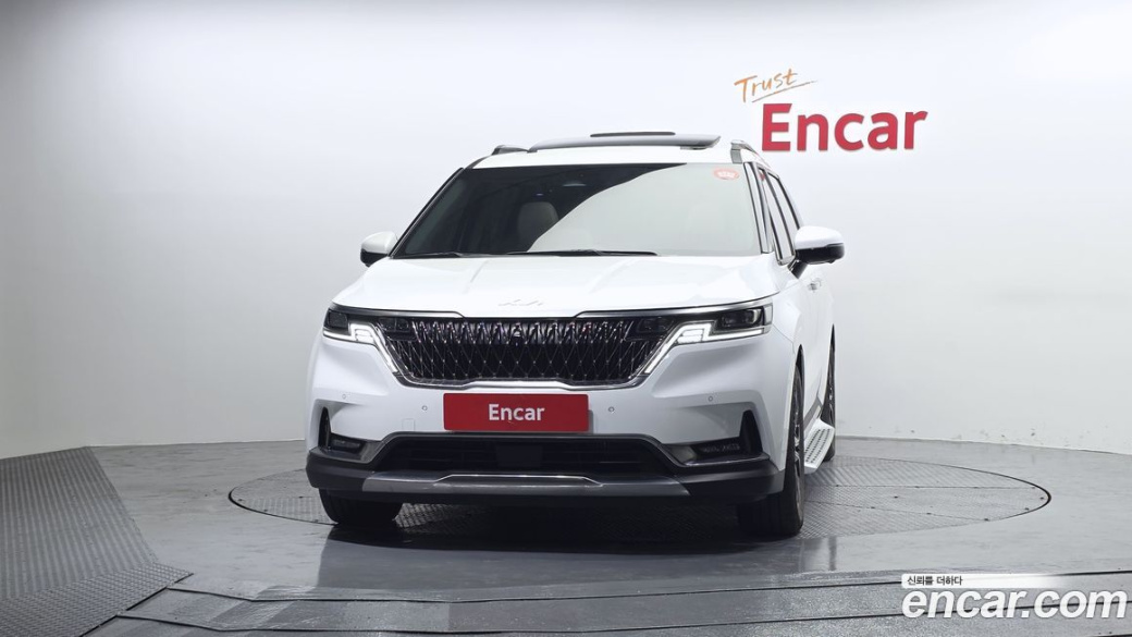 Kia Carnival 9-Seater Signature, 2023