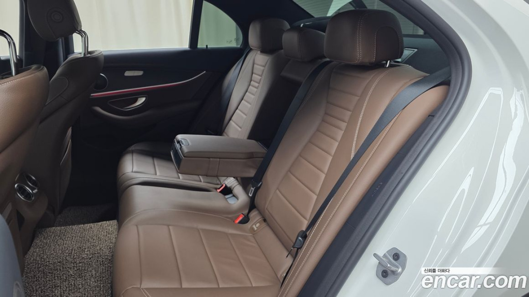 Mercedes-Benz E-Class E250 AMG Line, 2023
