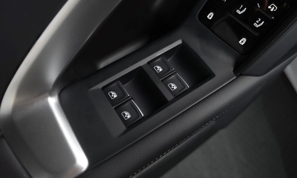 Audi Q5 45 TFSI Quattro S Line Black Ediiton, 2025