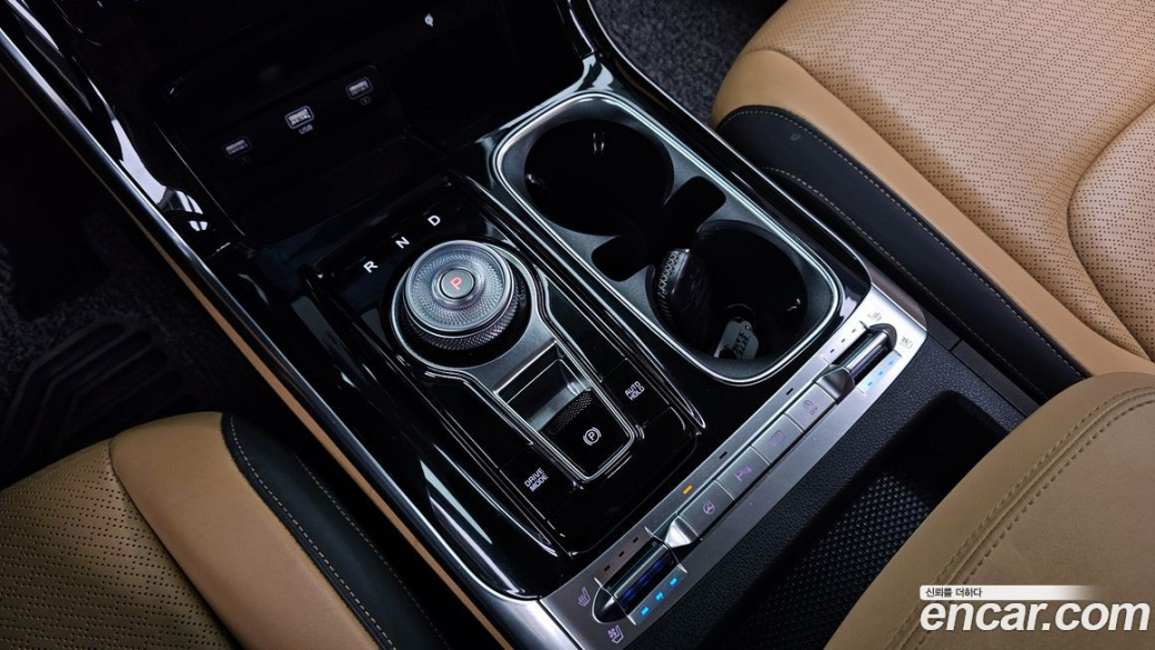 Kia Carnival 9-Seater Signature, 2023