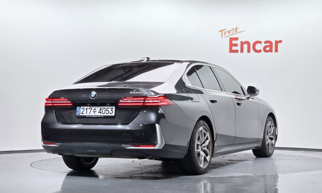 BMW 5-Series 520i, 2024