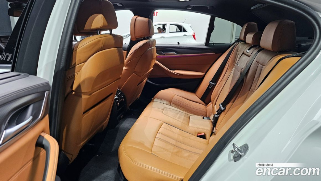 BMW 5-Series 520i M Sport, 2023