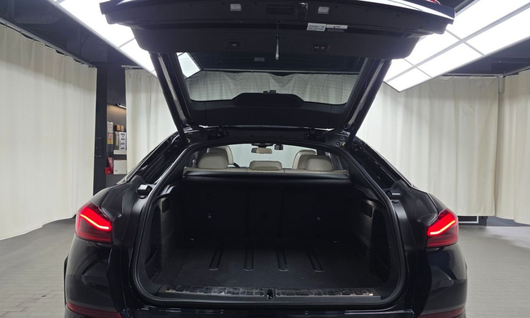 BMW X6 xDrive40i M Sport, 2025