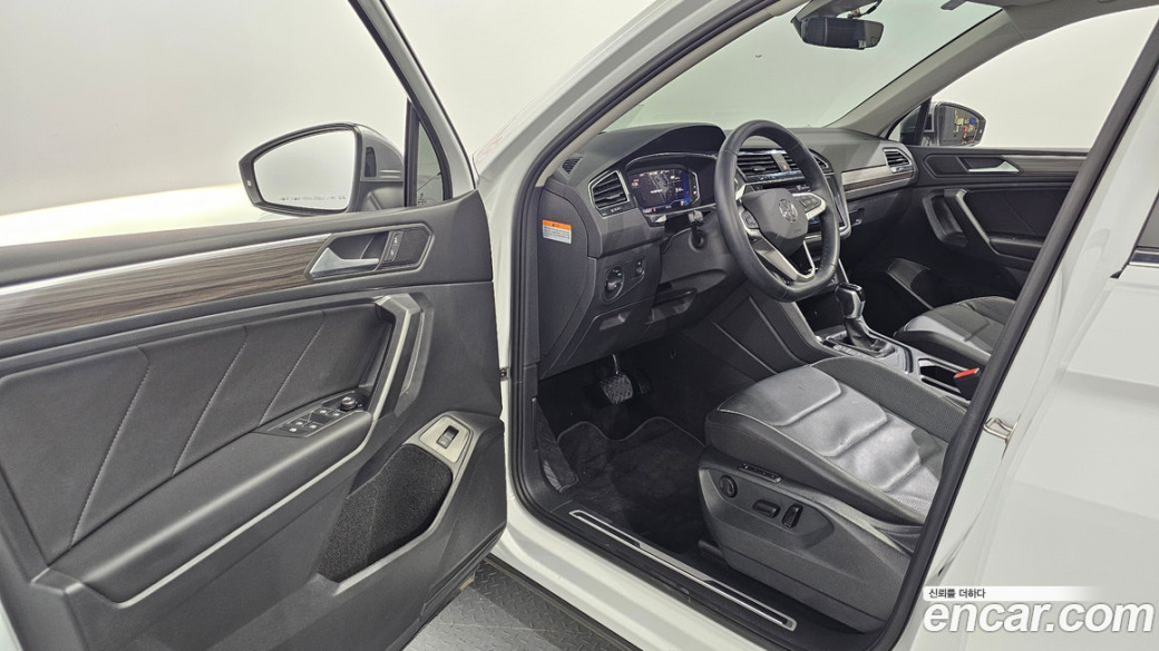 Volkswagen Tiguan 2.0 TSI Prestige, 2023