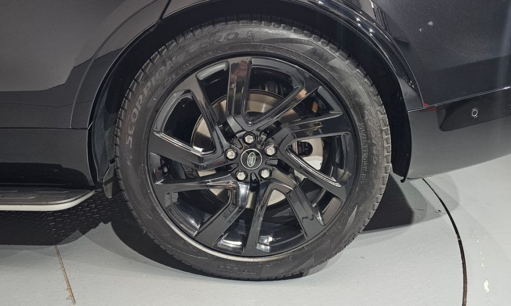 Land Rover Discovery P360 R-Dynamic SE, 2023