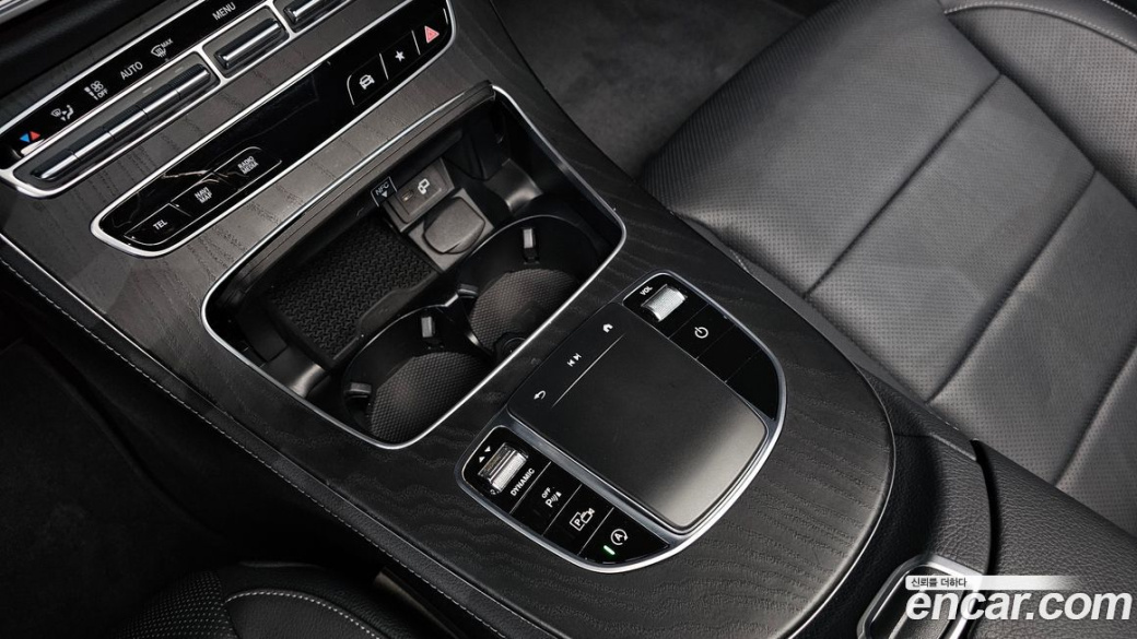 Mercedes-Benz E-Class E220d 4MATIC AMG Line, 2022