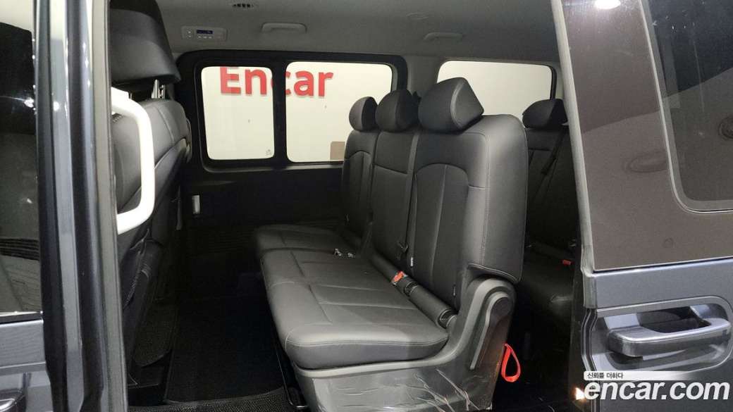 Hyundai Staria Tourer 9-Seater, 2025