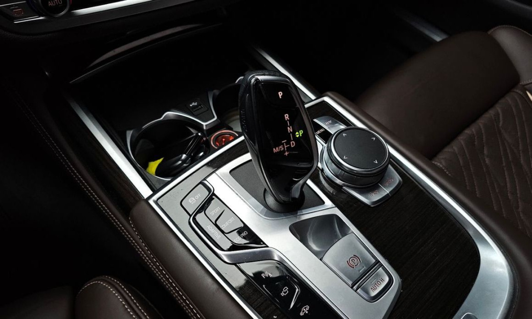 BMW 7-Series 730d xDrive Design Pure Excellence, 2022
