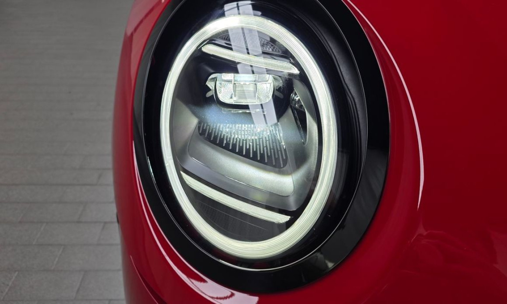 Mini Cooper Favoured, 2025