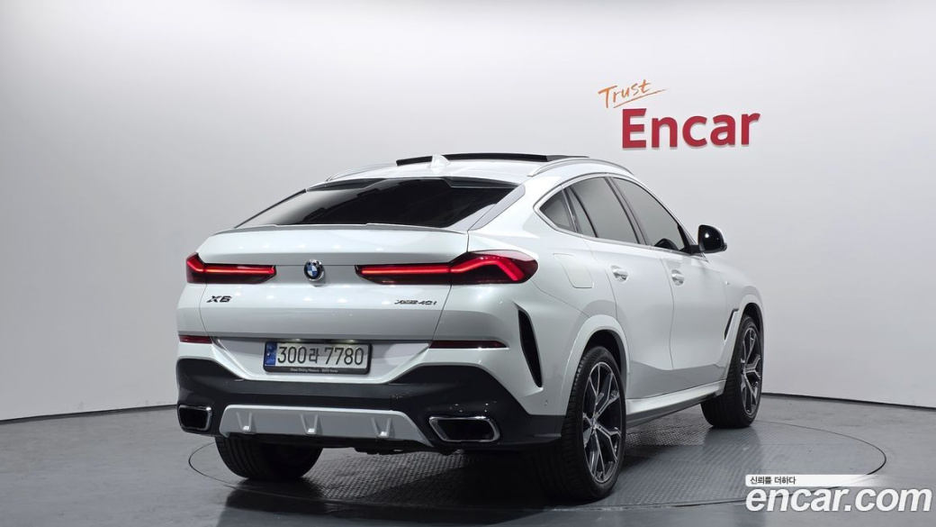 BMW X6 xDrive40i M Sport, 2022