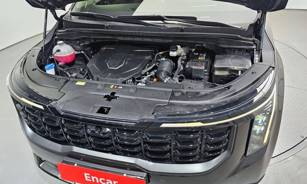 Kia Carnival 9-Seater Gravity, 2025
