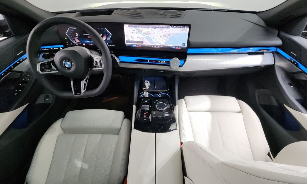 BMW 5-Series 520i M Sport, 2025