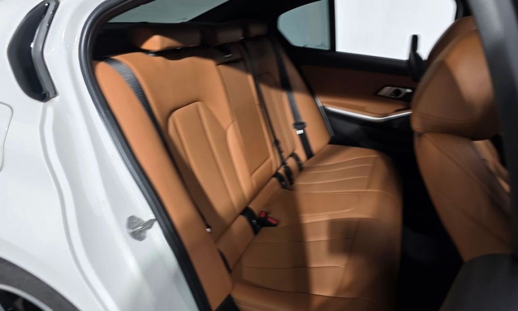 BMW 3-Series 320i M Sport, 2023