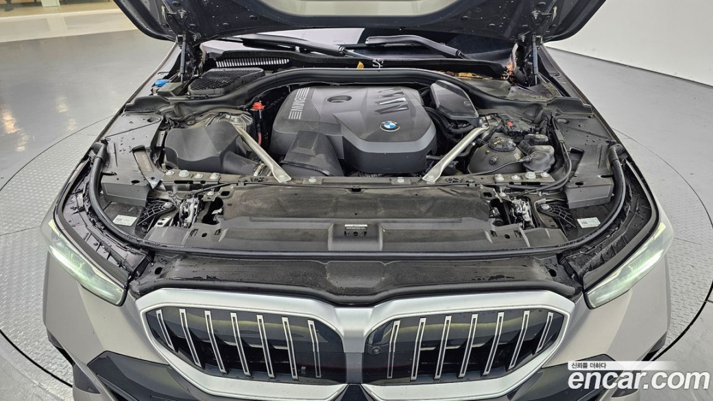 BMW 5-Series 530i xDrive M Sport, 2025