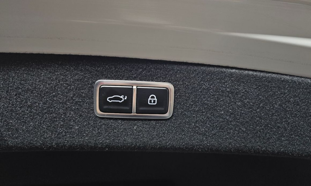 Genesis G80 Gasoline 2.5 Turbo AWD, 2025