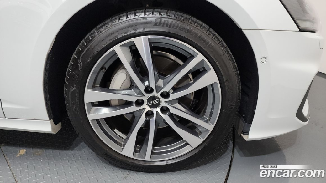 Audi A6 45 TFSI, 2023