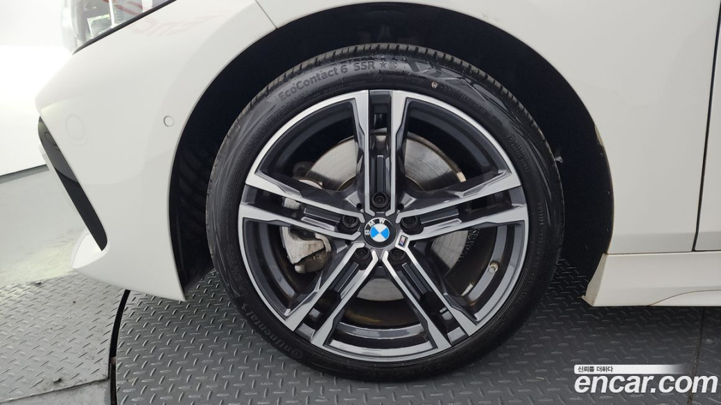 BMW 1-Series 120i M Sports, 2023
