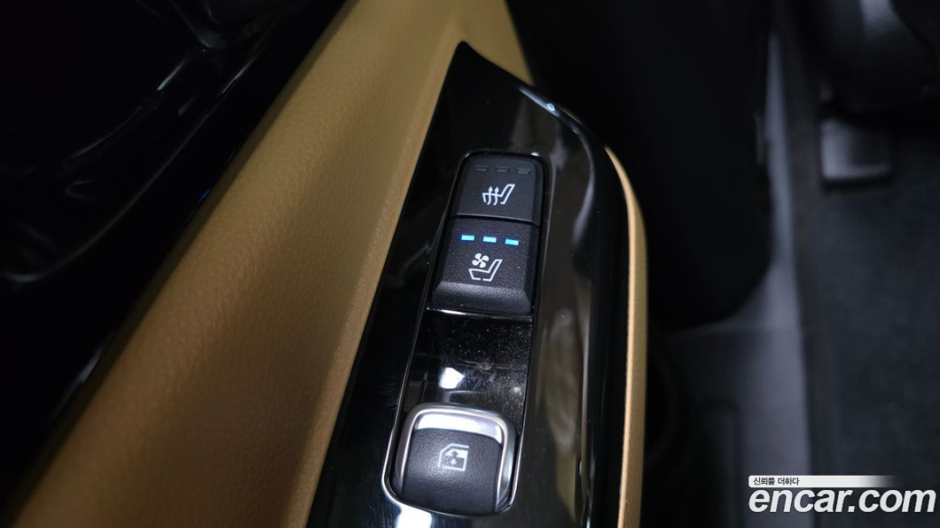 Kia Carnival 9-Seater Signature, 2022