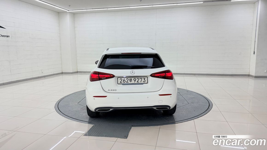 Mercedes-Benz A-Class A220 Hatchback, 2025
