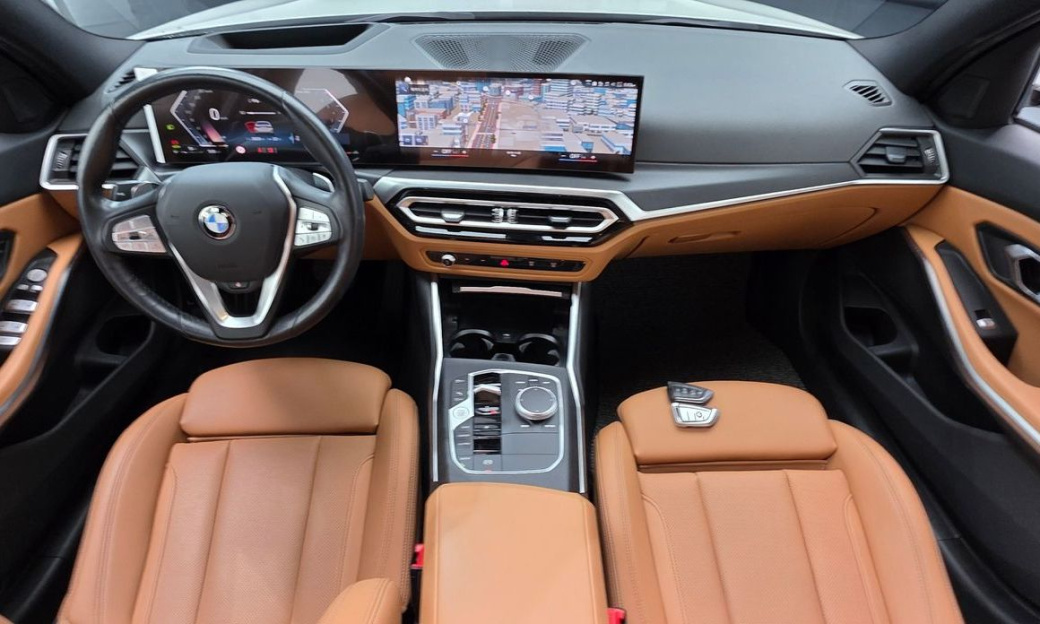 BMW 3-Series 320i, 2024