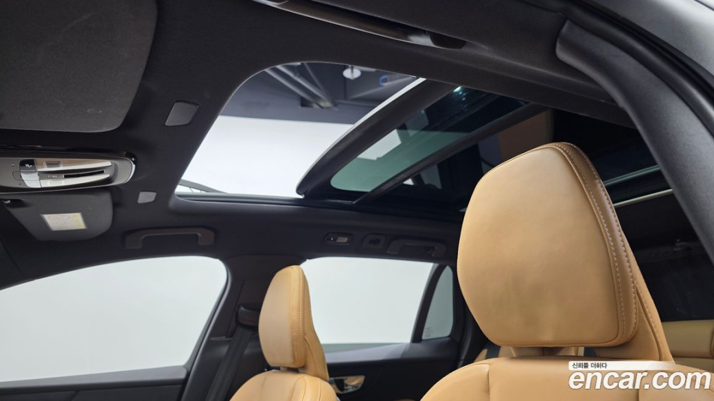 Volvo V60 B5 Ultimate AWD, 2023