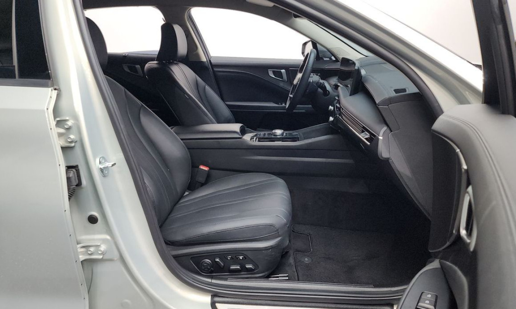 Kia K8 2.5 Gasoline 2WD, 2025