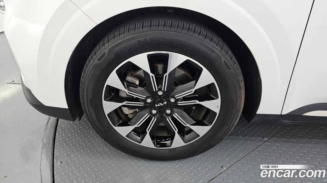 Kia Carnival 9-Seater Noblesse, 2023