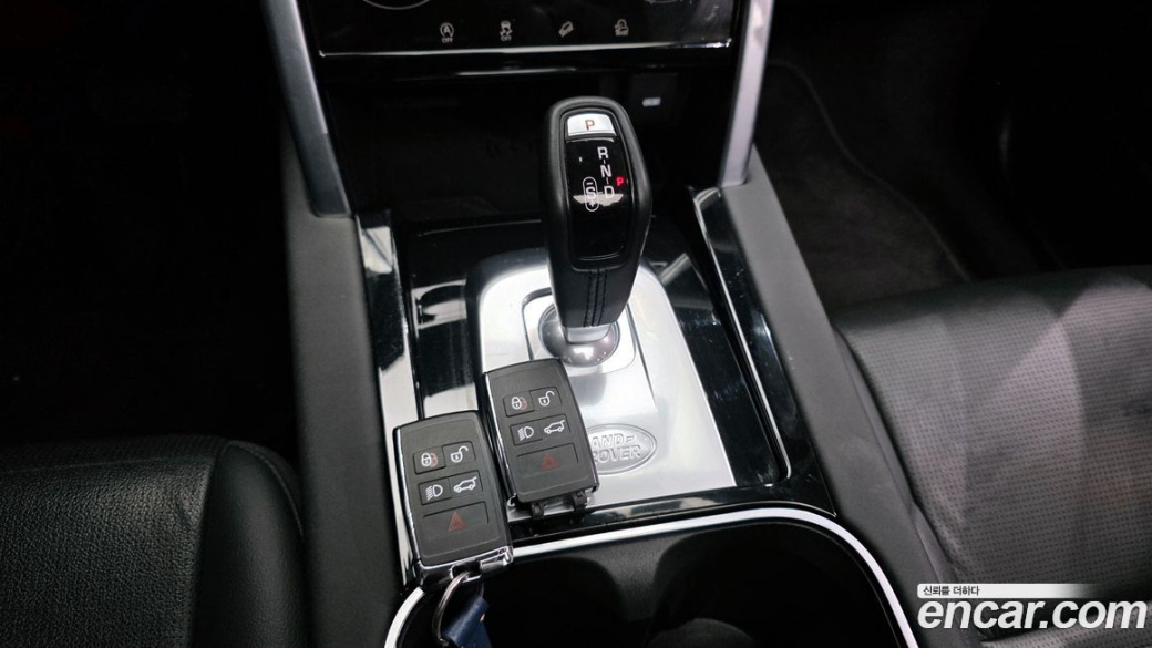 Land Rover Discovery Sport P250 SE, 2023