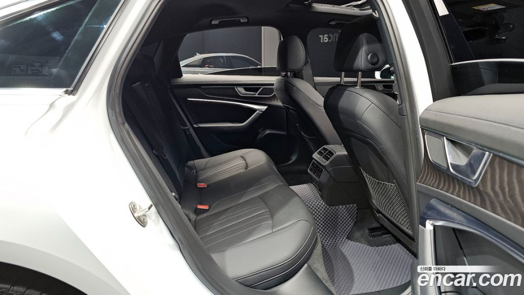 Audi A6 45 TFSI Quattro Premium, 2022