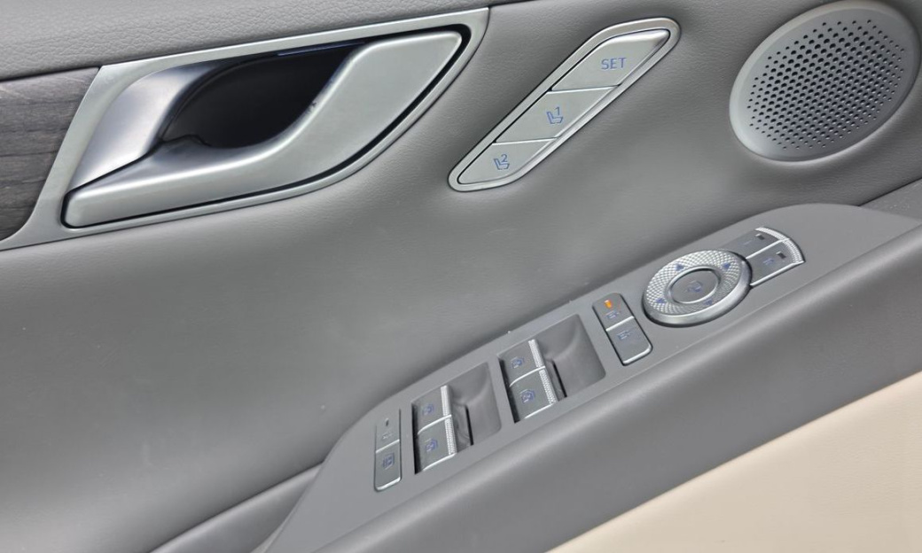Genesis G80 Gasoline 2.5 Turbo AWD, 2025