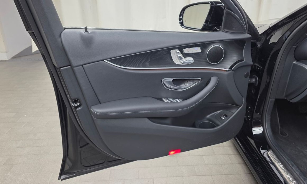 Mercedes-Benz E-Class E250 Avantgarde, 2023