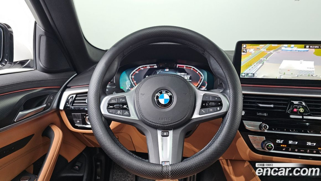 BMW 5-Series 520i M Sport, 2023