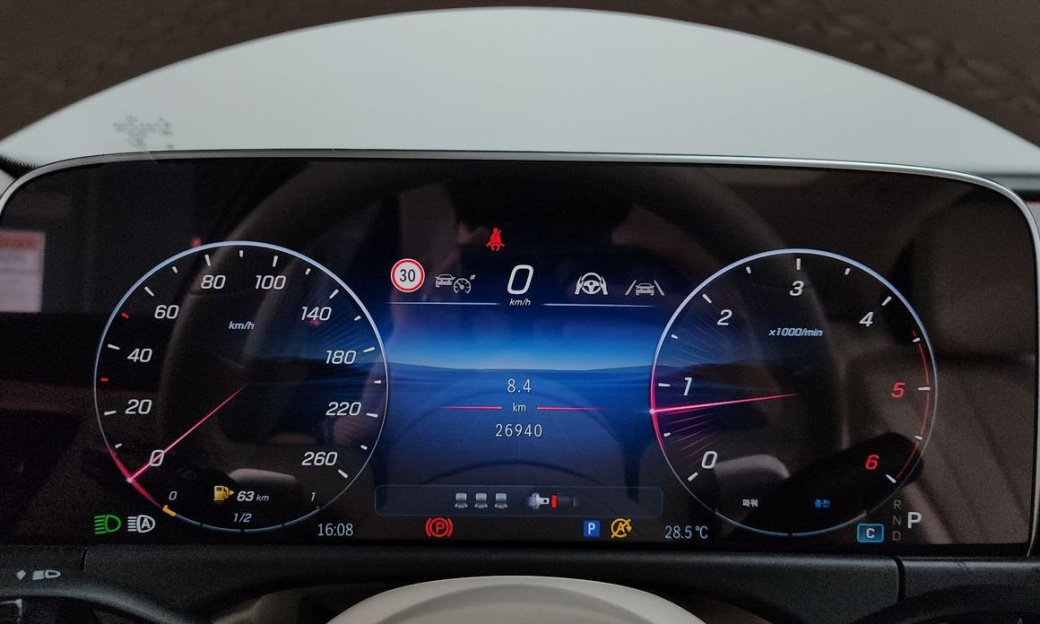 Mercedes-Benz E-Class E220d 4MATIC Exclusive, 2024