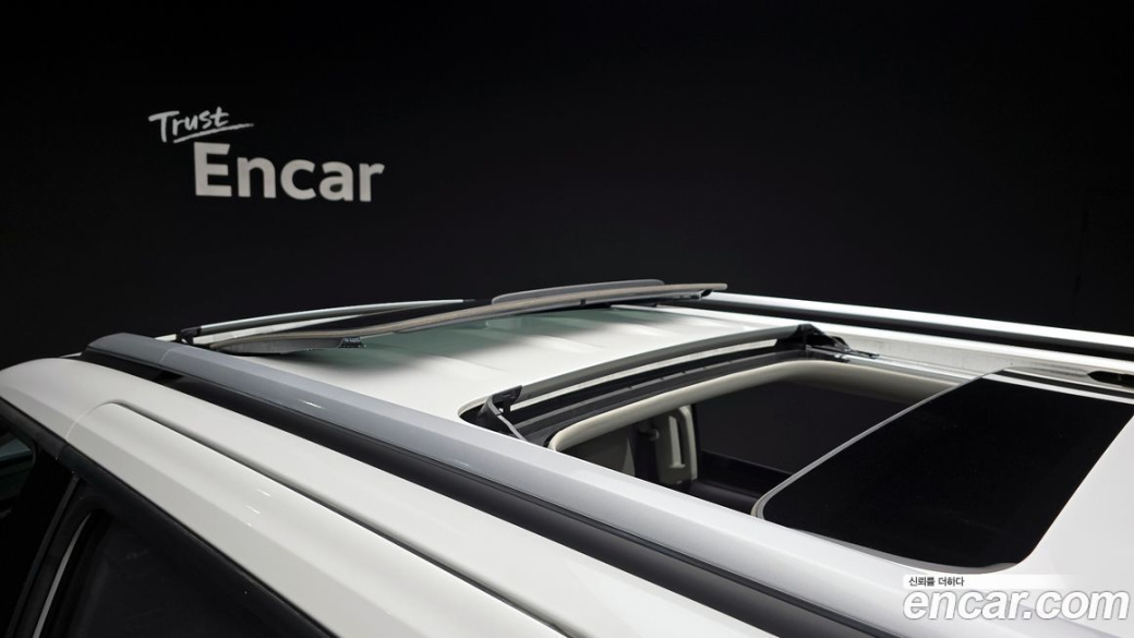 Kia Carnival 7-Seater Signature, 2023