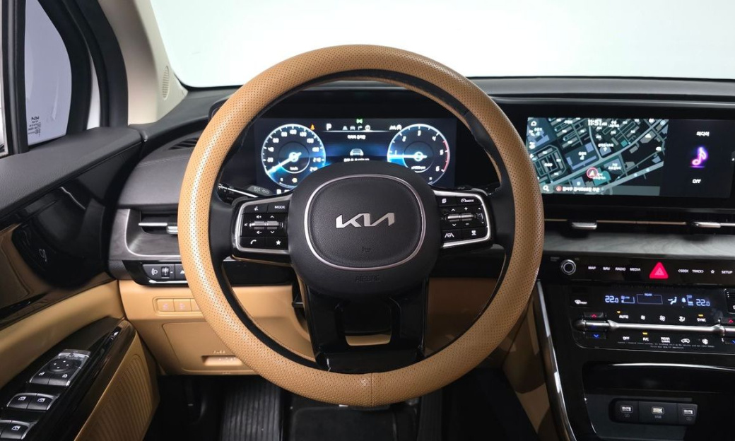 Kia Carnival 7-Seater Noblesse, 2023