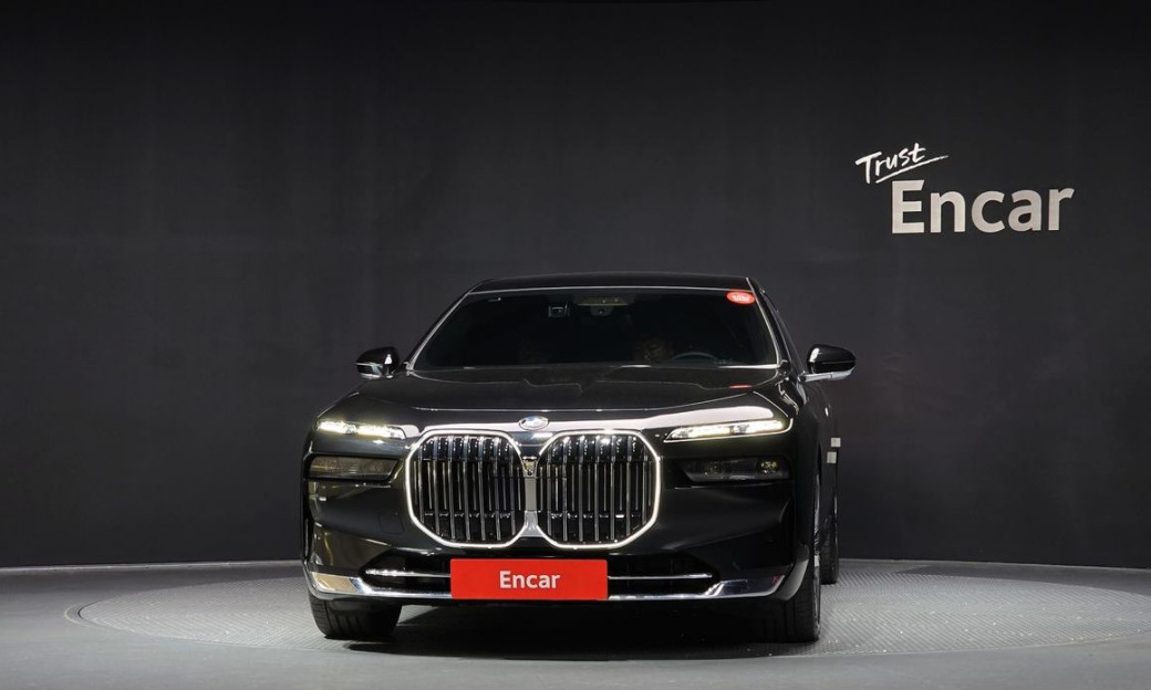 BMW 7-Series 740i sDrive Design Pure Excellence, 2023