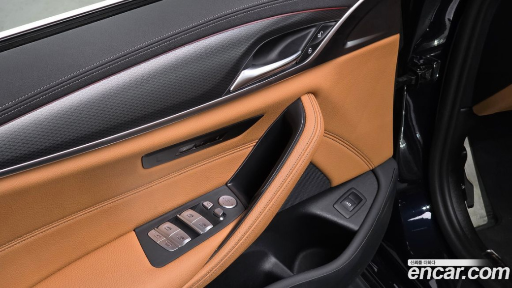 BMW 5-Series 520i M Sport, 2023