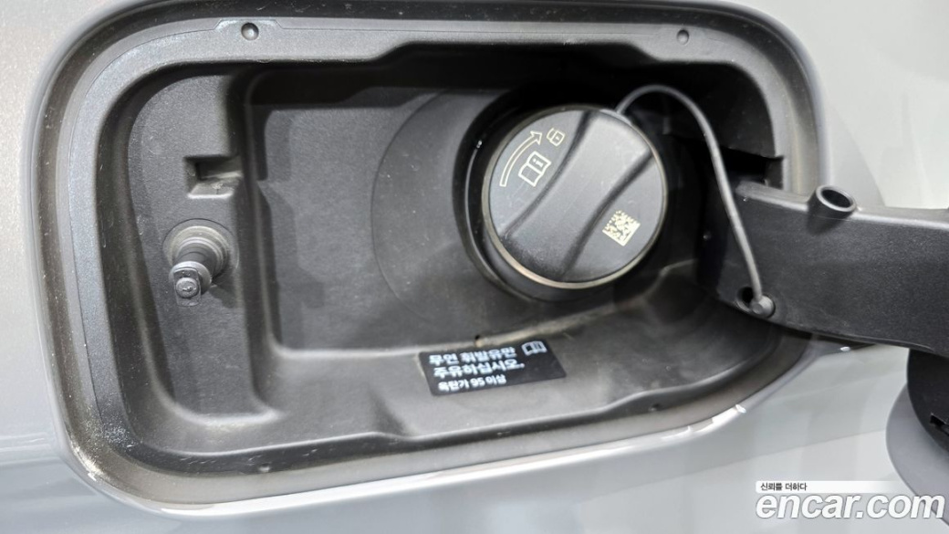 BMW 5-Series 520i Luxury, 2022