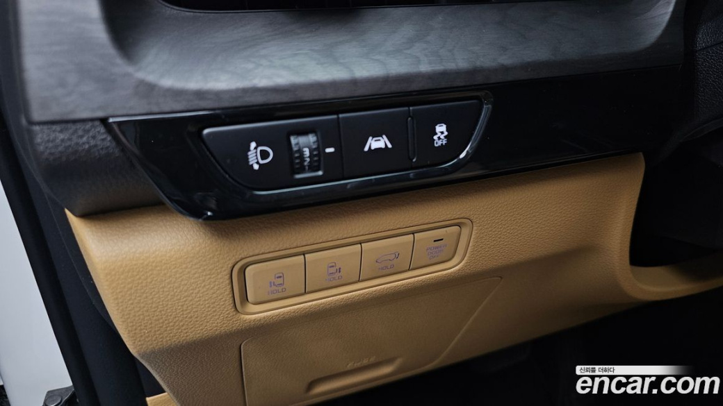 Kia Carnival 9-Seater Noblesse, 2023