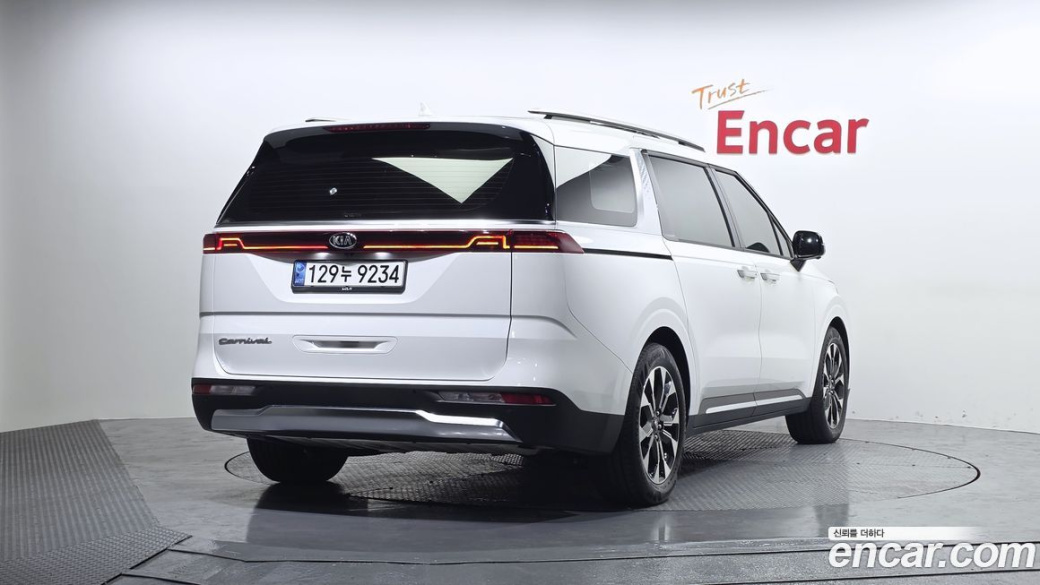 Kia Carnival 9-Seater Signature, 2021