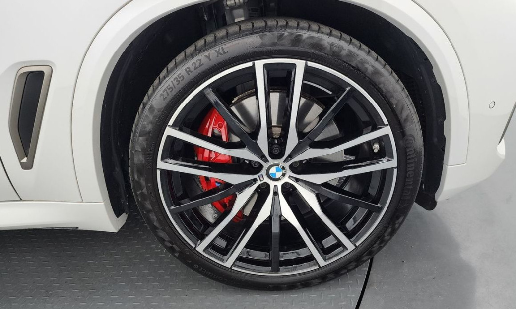 BMW X5 M50i, 2022