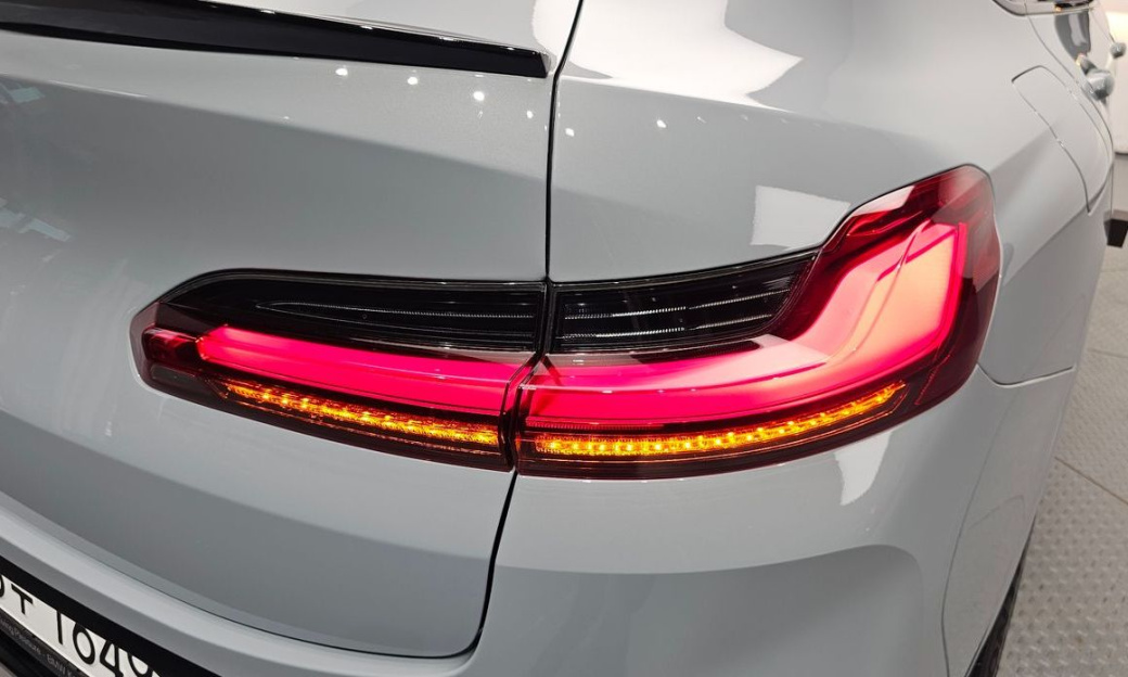 BMW X4 xDrive 20d M Sports Pro, 2023