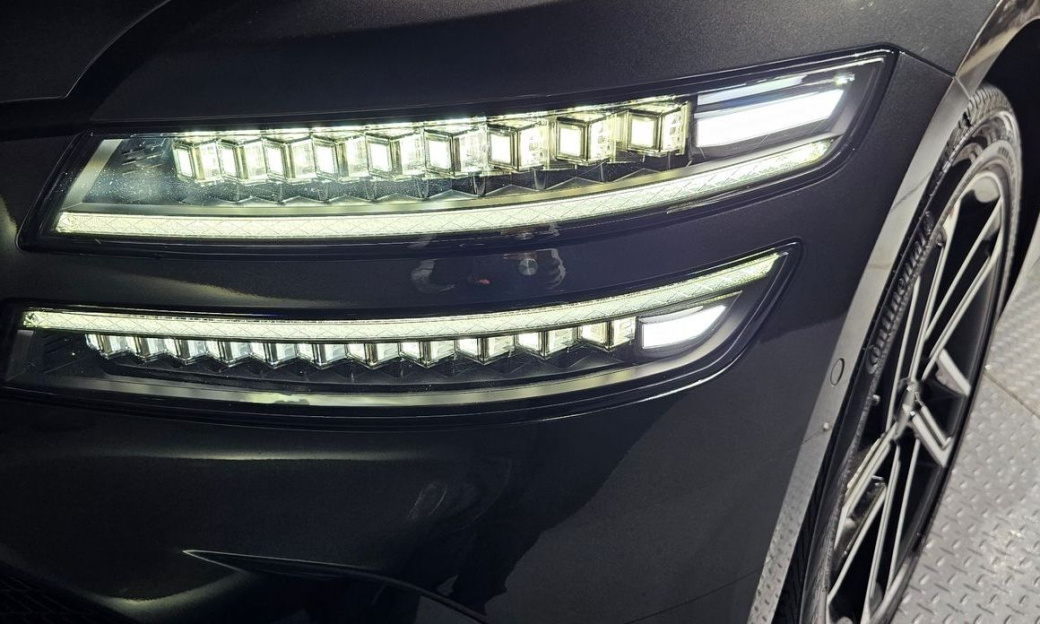 Genesis G80 Gasoline 2.5 Turbo AWD, 2025