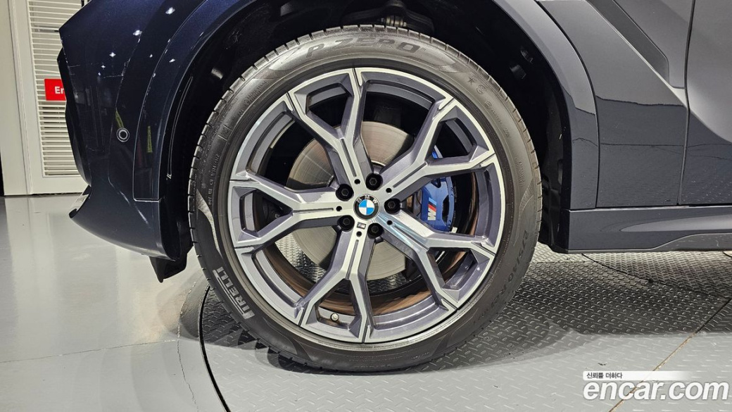 BMW X6 xDrive40i M Sport, 2022