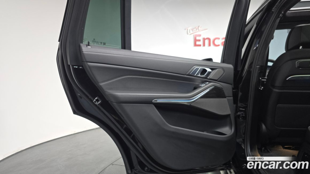 BMW X7 xDrive 40d M Sport 6STR, 2025