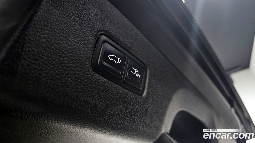 Kia Carnival 9-Seater Signature, 2023