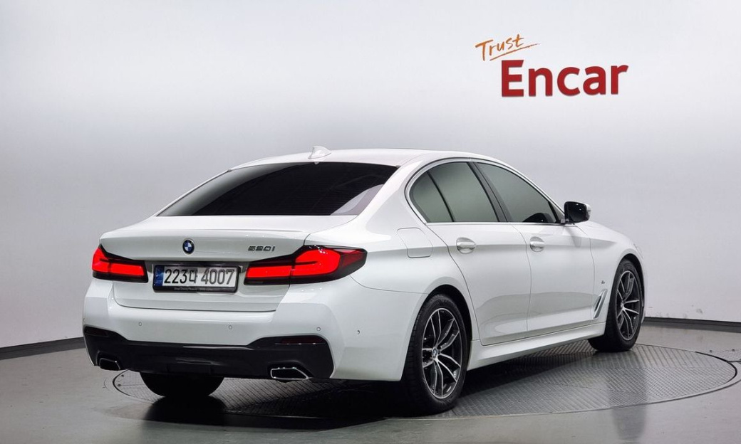 BMW 5-Series 520i M Sport, 2023