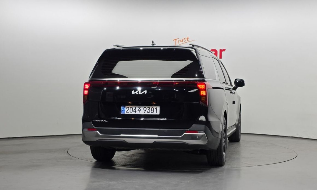 Kia Carnival 9-Seater Noblesse, 2025